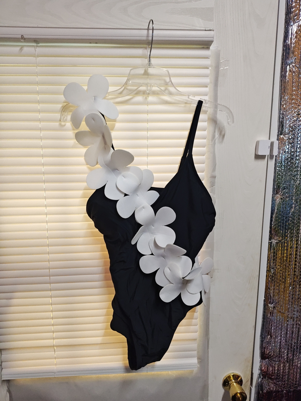 Black One-Shoulder Floral Applique One-Piece Swimsuit